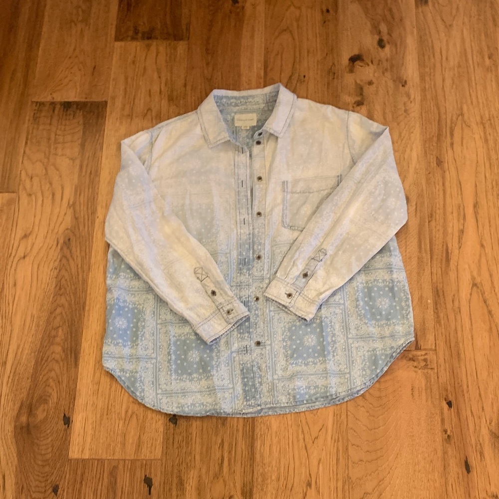 American Eagle long sleeve button up